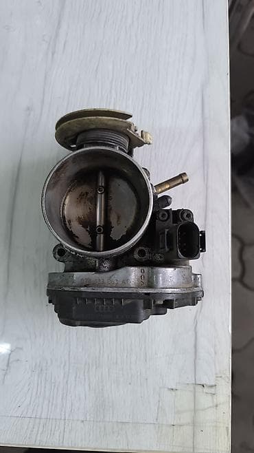 Дроссельная заслонка Audi 1999 г., Б/у, Оригинал, Германия — 4