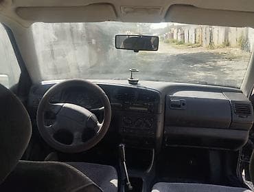 автомат венто: Volkswagen Vento: 1997 г., 2 л, Механика, Бензин, Седан — 9
