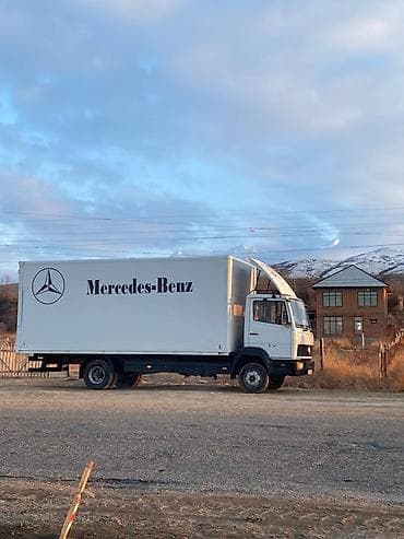 Грузовой фургон Mercedes-Benz (бортовой кабовер).Мотор 6 куб без — 6