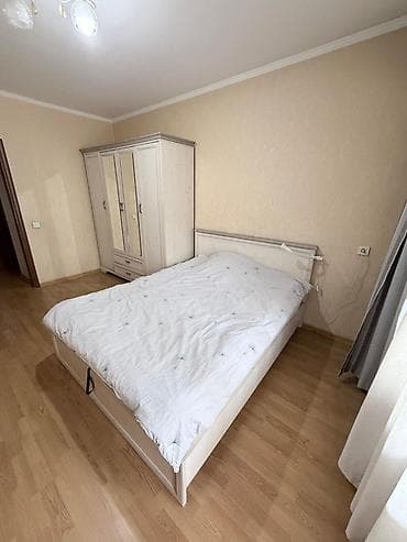 спальные мебели: Спальный гарнитур, Б/у, Двуспальная кровать, Шкаф, Россия, Дерево, Самовывоз, цвет - Бежевый — 2