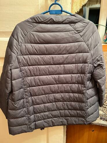 купить качественную мужскую зимнюю куртку: Легкая теплая классная курточка 
Состояние идеальное 
Качественная — 3