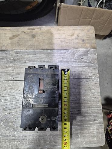 блоки питания 8: Рубильник(автомат) советский 2 шт
цена 1000сом за 2шт — 3