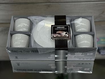 белые кружки: Набор керамических кофейных чашек с блюдцами. - Материал: керамика. - — 3