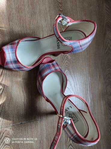 шлепка: Продам босоножки б/у красивые 36 размера — 3