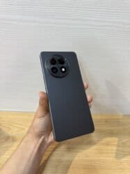 обменяю на: OnePlus 13R, Б/у, 256 ГБ, цвет - Черный, 1 SIM, 2 SIM — 1