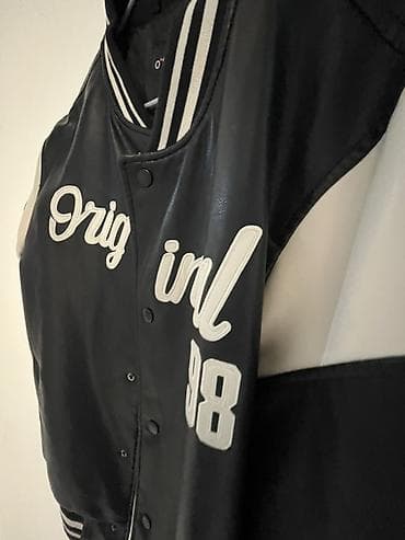 кожаный бомбер: Бомбер, Осень-весна, С вышивкой, S, M — 3