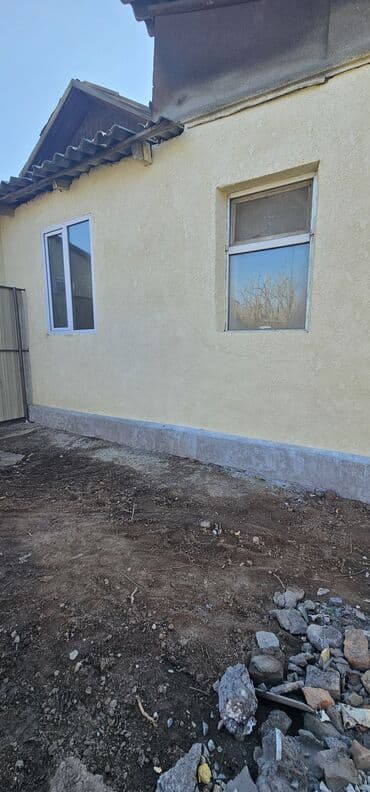 дома и участки в бишкеке: Полдома, 49 м², 3 комнаты, Собственник, Косметический ремонт — 4