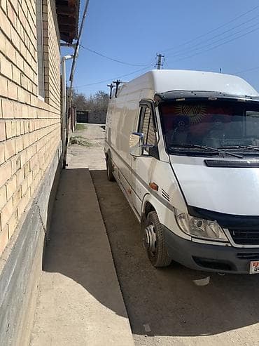 передо спринтер: Mercedes-Benz Спринтер: 2009 г., 2.2 л, Ручные, Дизель, Фургон — 3