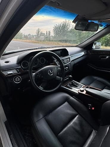 range over: Mercedes-Benz E-Class: 2012 г., 1.8 л, Автомат, Газ, Седан — 9