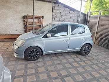 х7 bmw: Toyota Yaris: 2005 г., 1 л, Автомат, Бензин, Седан — 2