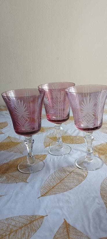 Фужеры цветное стеклорезьба винтаж ссср. Цена за один at lalafo.kg Фужеры цветное стеклорезьба винтаж ссср. Цена за один