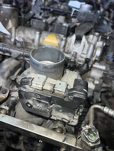 корпус срв: Бензиновый мотор Peugeot 1.6 л, Оригинал — 2