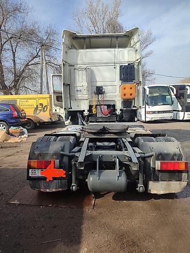 лед линзы в фары: Тягач, DAF, 2008 г., Тентованный — 2