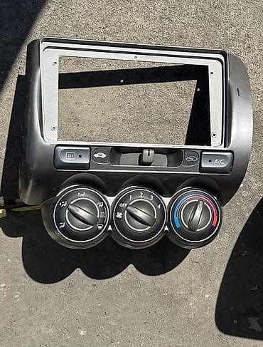 очиститель салона: Блок климат контроля Honda — 1