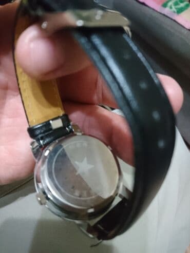 домашние часы: Наручные часы с изображением Мао Цзэдуна на циферблате. Корпус часов — 2