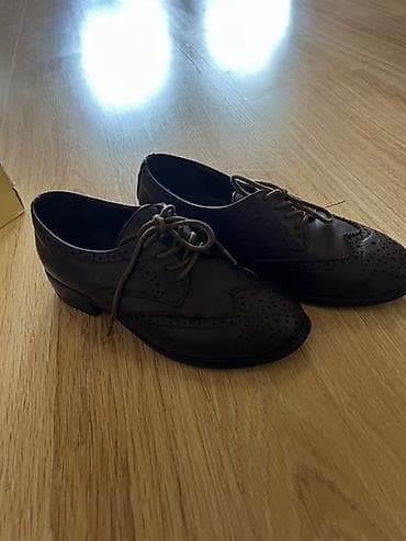 жен босоножки: Женская обувь — 2 пары. 1) Босоножки на устойчивом каблуке: - Цвет — 5