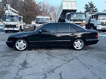 решетка радиатора w211 рестайлинг: Mercedes-Benz E-Class: 2001 г., 3.2 л, Автомат, Дизель, Седан — 2