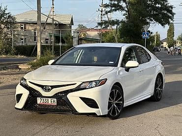 накладка камри: Toyota Camry: 2020 г., 2.5 л, Автомат, Бензин, Седан — 2