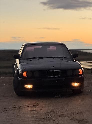 mers 212: BMW 5 series: 1990 г., 2 л, Механика, Бензин, Седан — 5