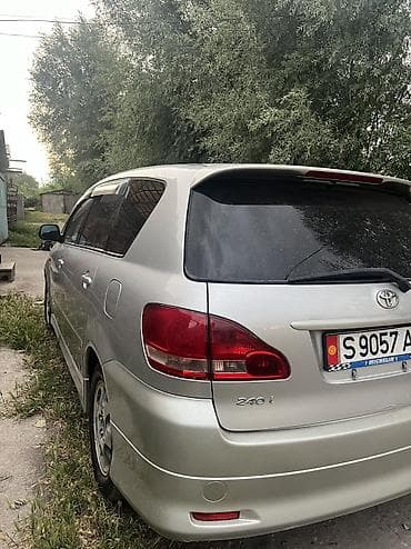 aion y plus: Toyota Ipsum: 2003 г., 2.4 л, Автомат, Бензин, Минивэн — 3