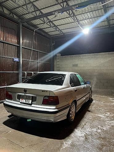 е36 e36: BMW 3 series: 1991 г., 1.8 л, Ручные, Бензин, Седан — 7