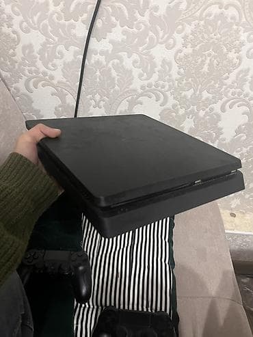 ps 4: PS4 Slim на 500гб не прошитый, два не ориг джойстика но работают — 4