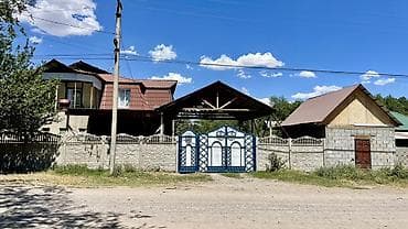 продаю дом жл колмо: Продаётся частный дом с большим участком и хозпостройками. - — 1
