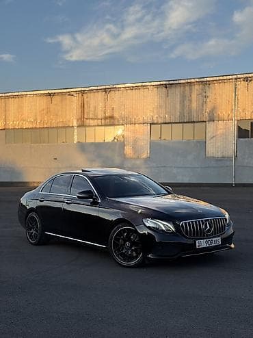 Транспорт: Mercedes-Benz E-Class: 2019 г., 2 л, Автомат, Бензин, Седан — 1