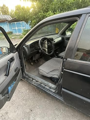 Унаа сатуу: Volkswagen Passat Variant: 1991 г., Кол менен иштөөчү, Универсал — 4