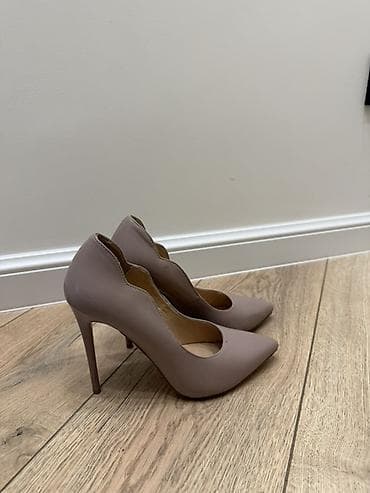 foot patch: Продаю всю обувь за 1500 сом(розовый и белый каблук 36го размера — 4