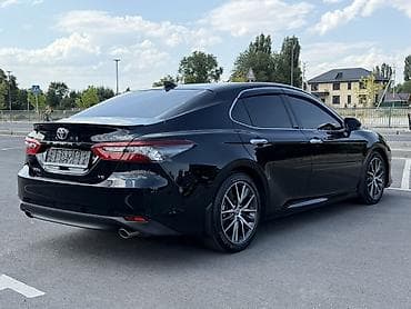 Toyota Camry: 2022 г., 3.5 л, Автомат, Бензин, Седан — 5