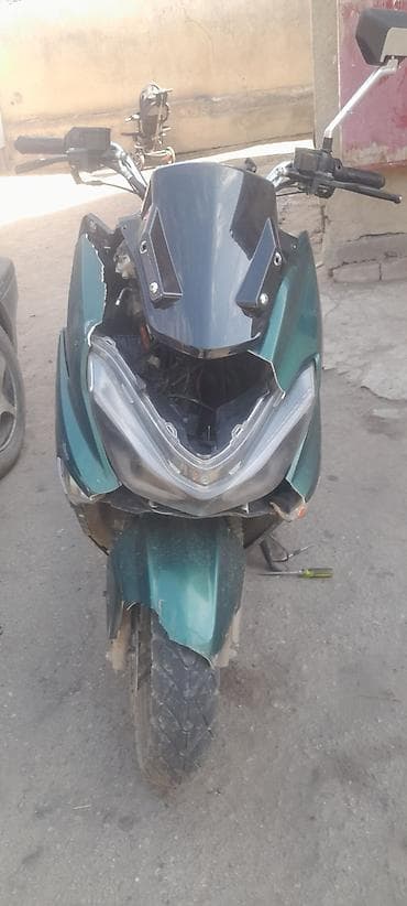 е34 2 5: Скутер (бензиновый), городской класс. проблемы есть но на ходу — 1
