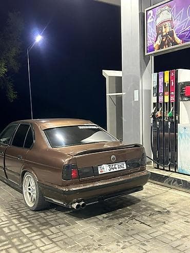 ланкрузер 80: BMW 5 series: 1988 г., 2.5 л, Ручные, Бензин, Седан — 1