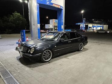 Mercedes-Benz E-Class: 1999 г., 3.2 л, Автомат, Бензин, Седан