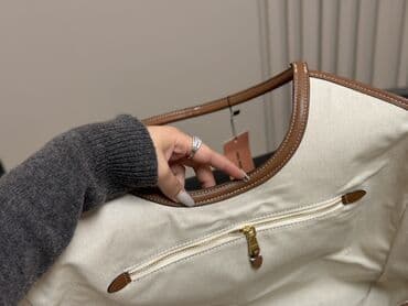 Другие комплектующие: Новая Сумка-тоут люксового качества Miu Miu из плотного бежевого — 5