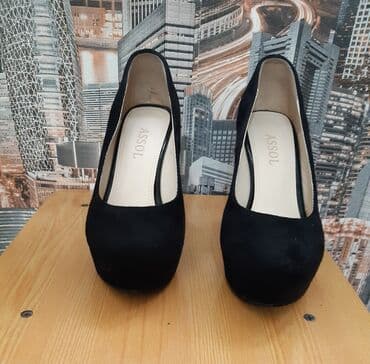 бу обуви: Продаю туфли замшевые, новые — 3