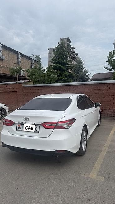 Toyota Camry: 2020 г., 2.5 л, Автомат, Бензин, Седан
