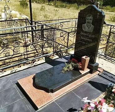 обувь кросовки: Изготовление памятников, Изготовление оградок, Изготовление крестов | Гранит, Металл, Мрамор | Оформление, Установка — 6