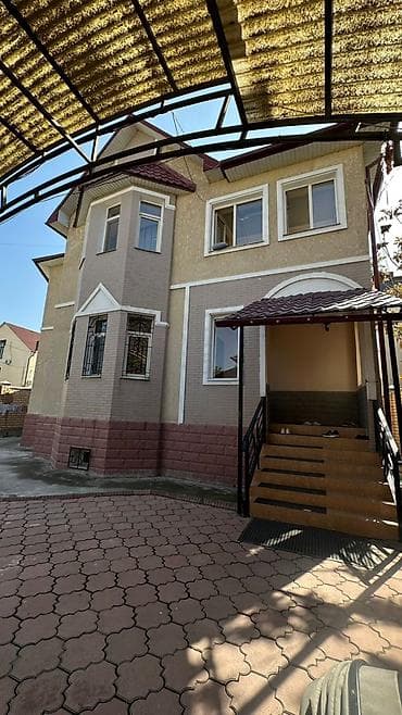 юг 2 мкр: 370 м², 6 комнат, Утепленный — 2