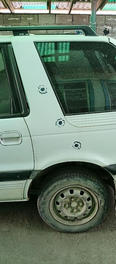 купить авто киа спортейдж: Mitsubishi Space Wagon: 1993 г., Механика, Универсал — 9