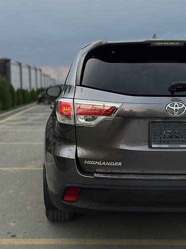 Toyota Highlander: 2016 г., 3.5 л, Автомат, Бензин, Кроссовер — 7