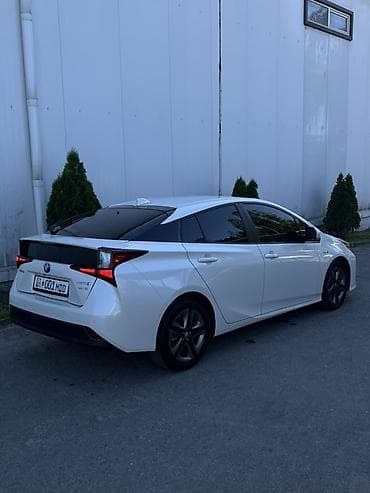 топливо пол: Toyota Prius: 2019 г., 1.5 л, Автомат, Гибрид, Хэтчбэк — 4