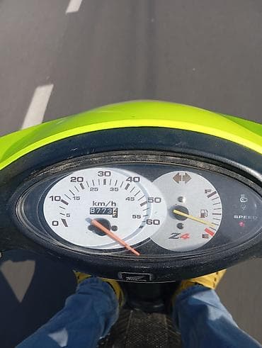 Кумурска мотороллер: Скутер түрү Honda, 50 куб. см, Бензин, Колдонулган — 10