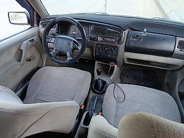 Volkswagen: Volkswagen Vento: 1993 г., 1.8 л, Механика, Бензин, Седан — 5
