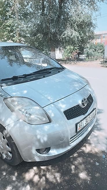 old man: Toyota Yaris: 2008 г., 1.3 л, Робот, Бензин, Хэтчбэк — 3