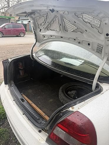 күзгү: Daewoo Nubira: 2000 г., 1.5 л, Кол менен иштөөчү, Бензин, Седан — 5