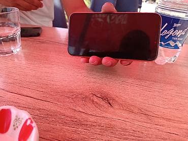 true: IPhone XR, цвет Coral (оранжево‑розовый) - Корпус: стекло/алюминий — 3