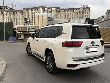 Toyota Land Cruiser: 2022 г., 3.5 л, Автомат, Бензин, Внедорожник — 5