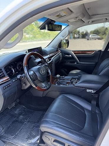 Lexus LX: 2019 г., 5.7 л, Автомат, Бензин, Внедорожник — 10