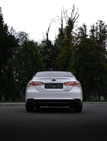 corolla 2004: Toyota Camry: 2019 г., 2.5 л, Автомат, Гибрид, Седан — 5
